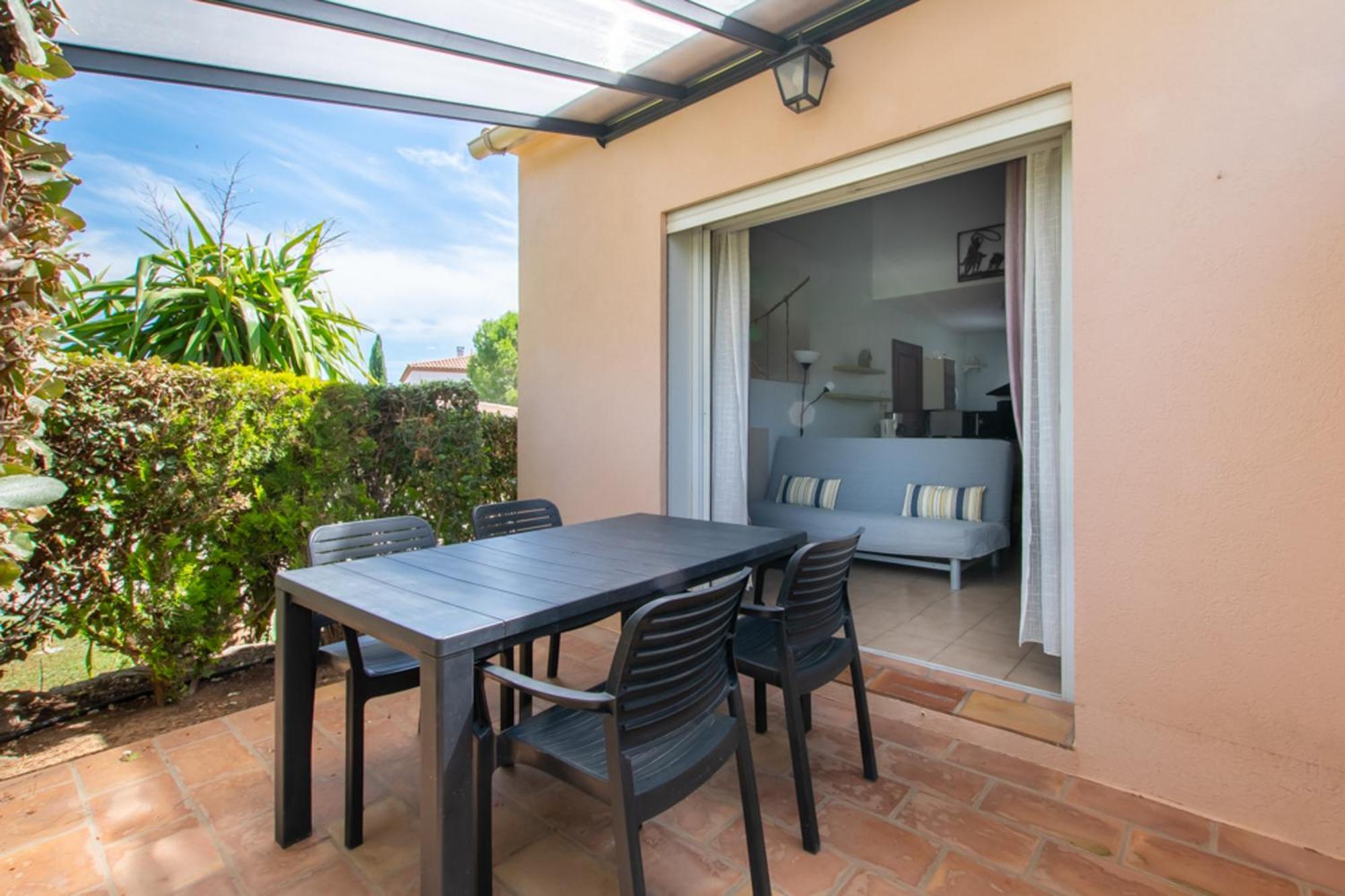 Les Bougainvillees De Camargue Villetelle Habitación foto