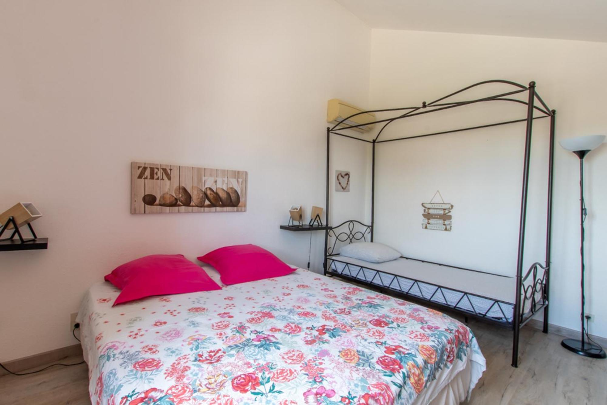 Les Bougainvillees De Camargue Villetelle Habitación foto