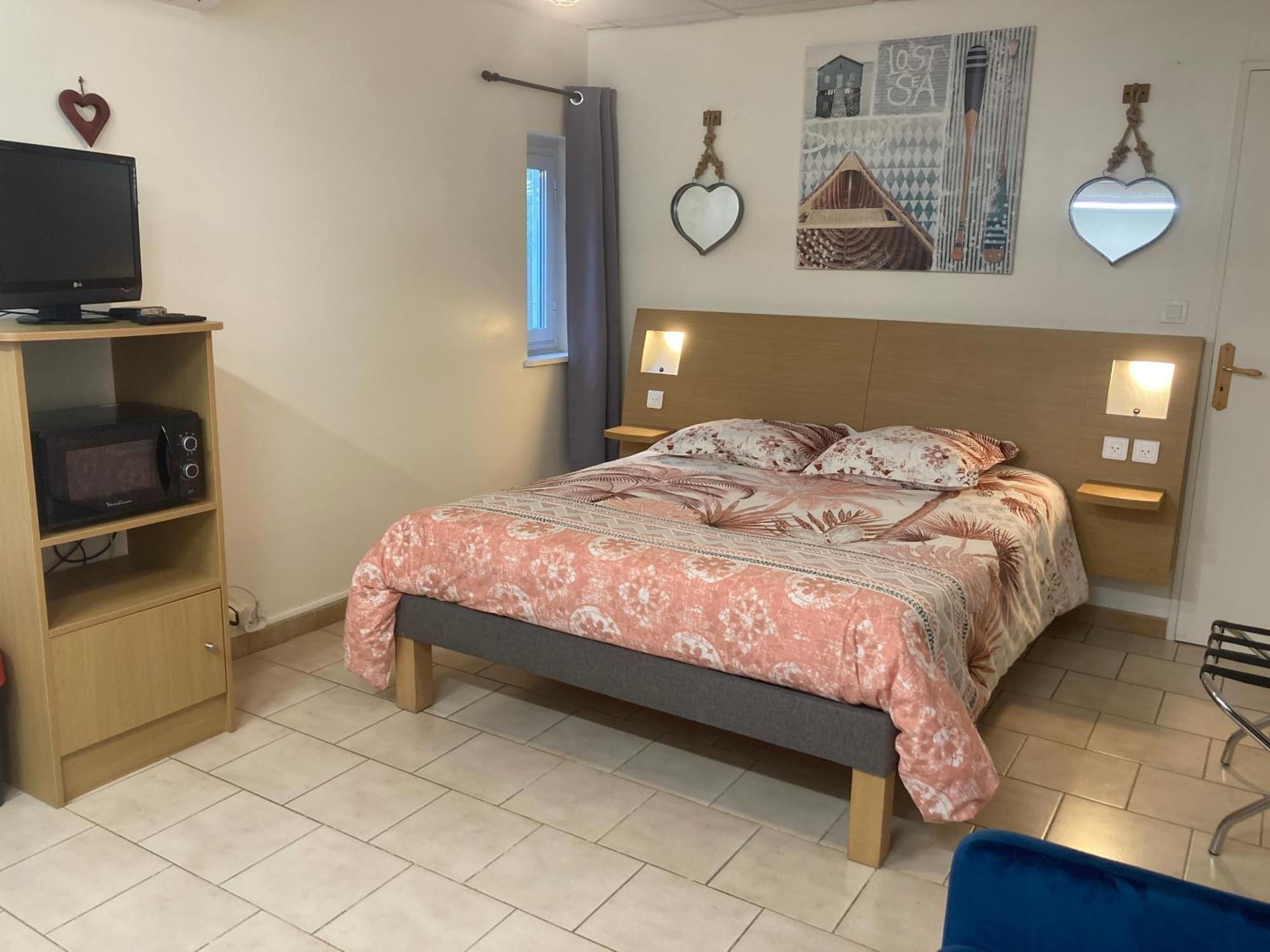 Les Bougainvillees De Camargue Villetelle Habitación foto