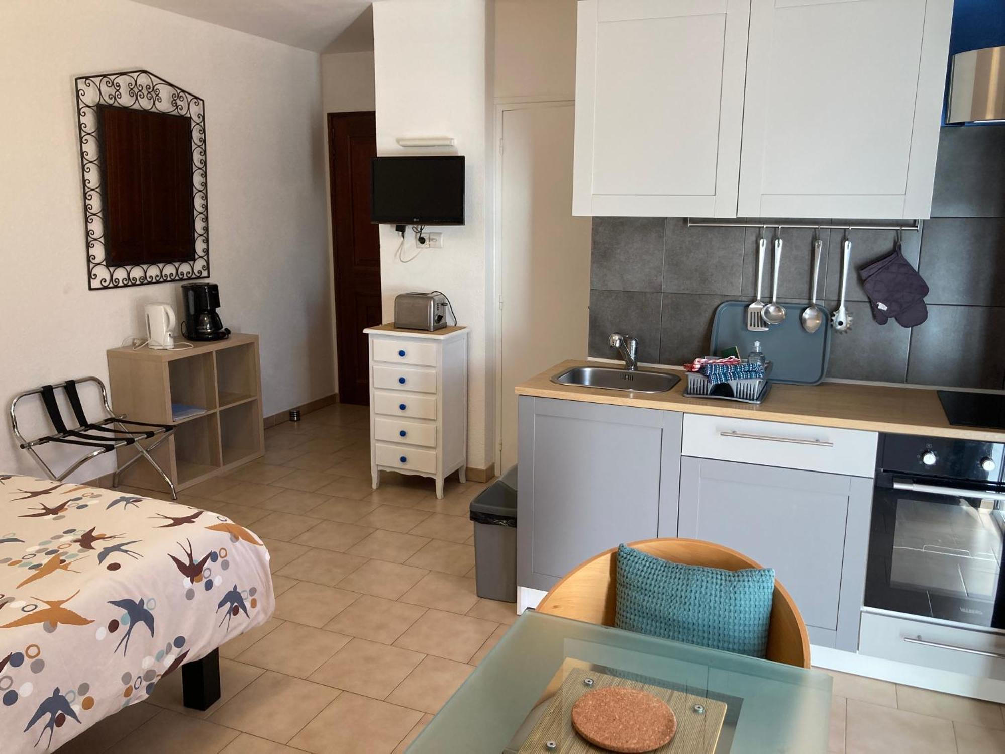 Les Bougainvillees De Camargue Villetelle Habitación foto